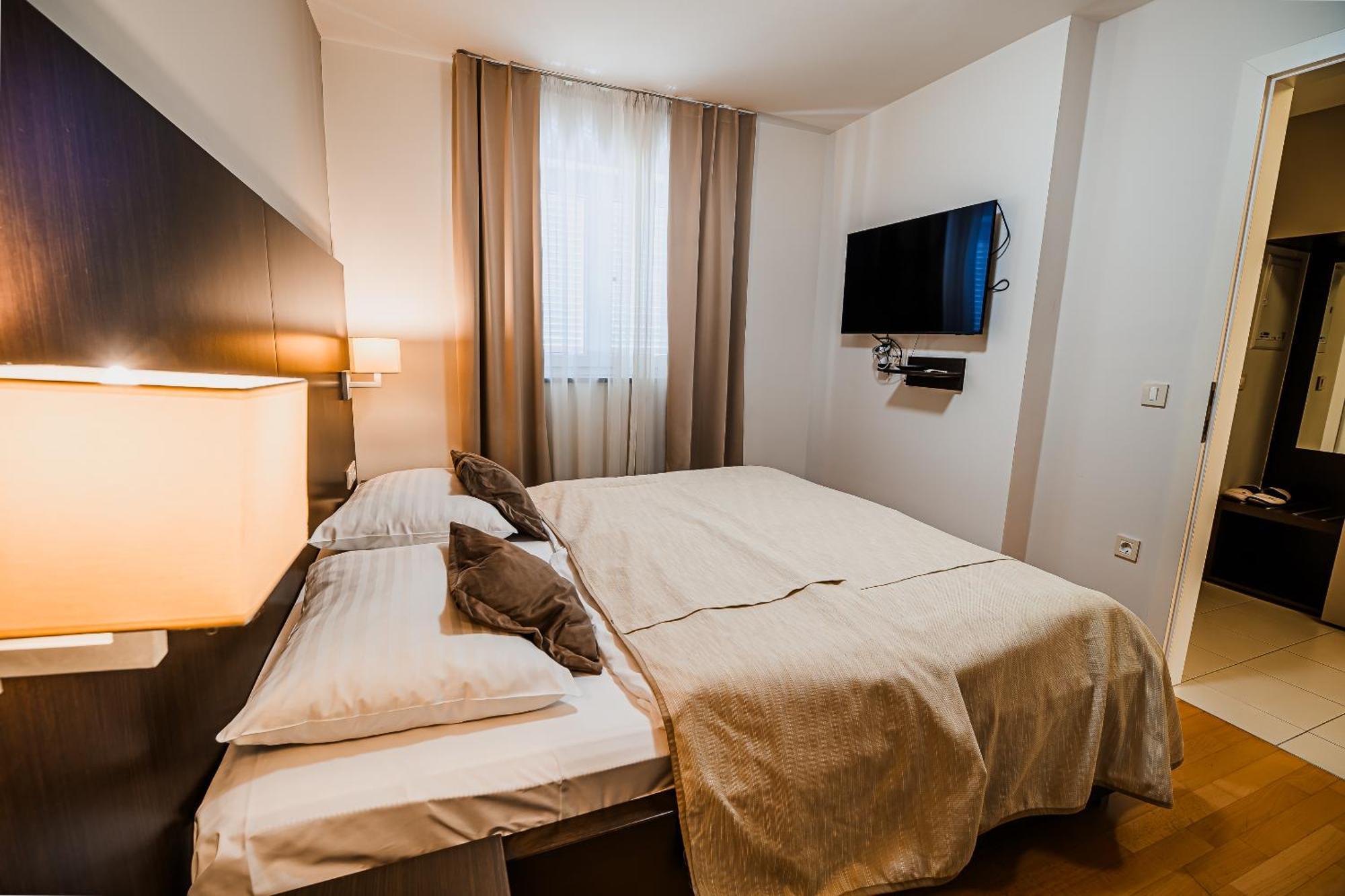 Apartment Residence Marina Portoroz Levant 203&202 Bagian luar foto